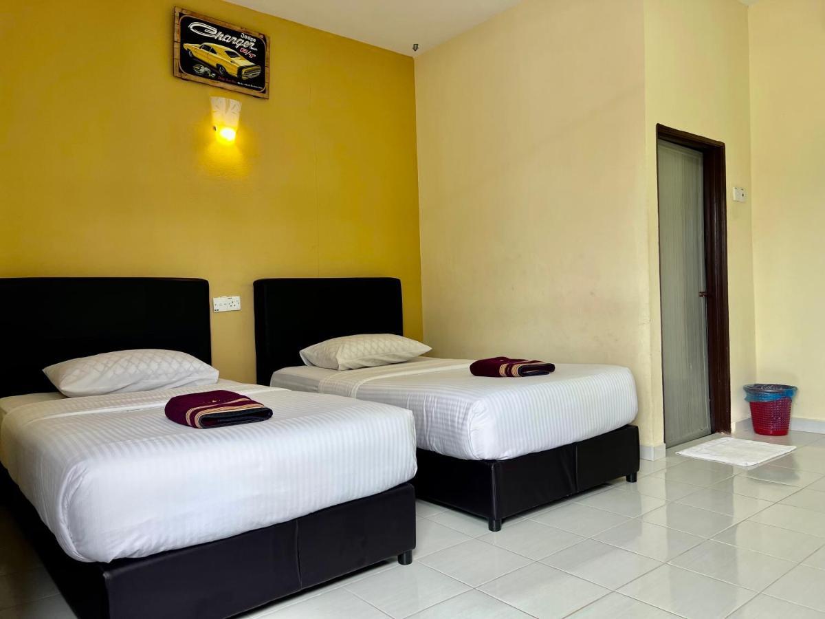 Dhania Cenang Beach Motel Пантай Ченанг Екстериор снимка
