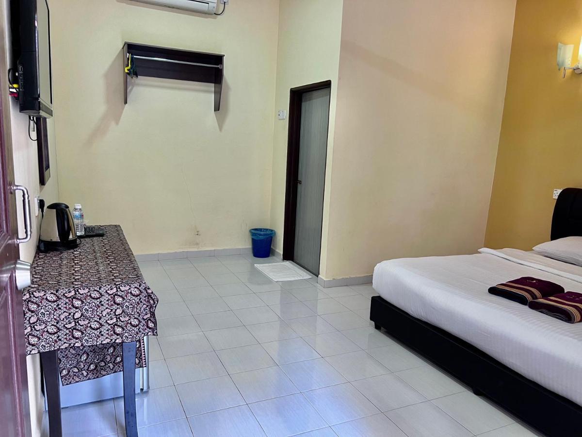 Dhania Cenang Beach Motel Пантай Ченанг Екстериор снимка