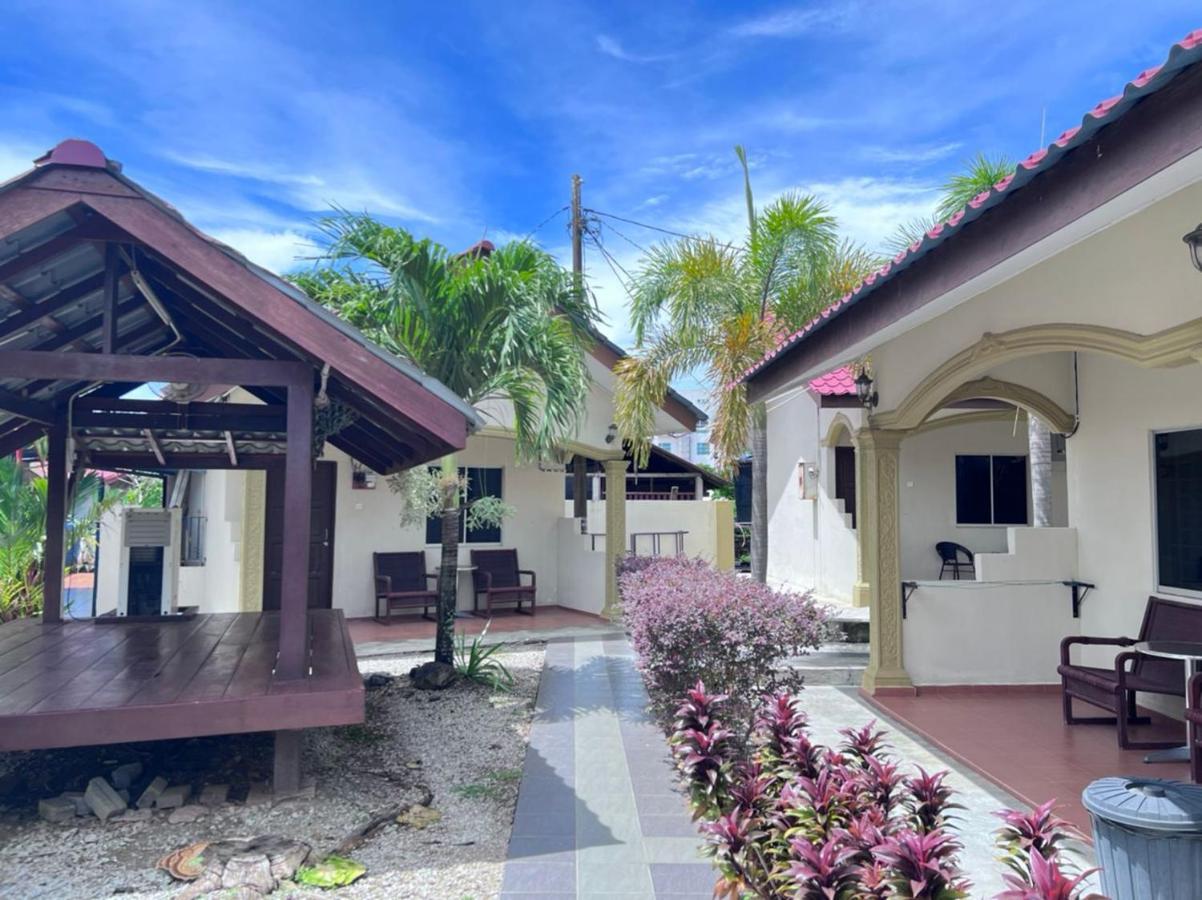 Dhania Cenang Beach Motel Пантай Ченанг Екстериор снимка