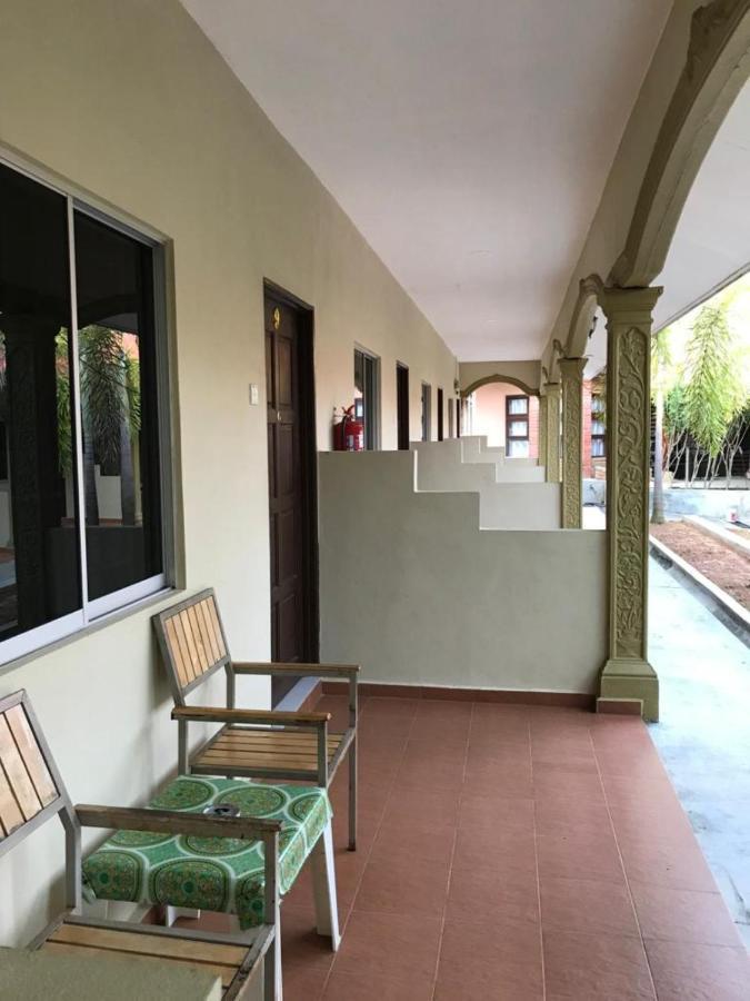 Dhania Cenang Beach Motel Пантай Ченанг Екстериор снимка