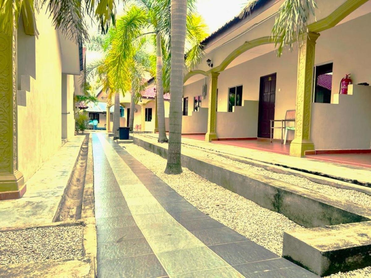 Dhania Cenang Beach Motel Пантай Ченанг Екстериор снимка